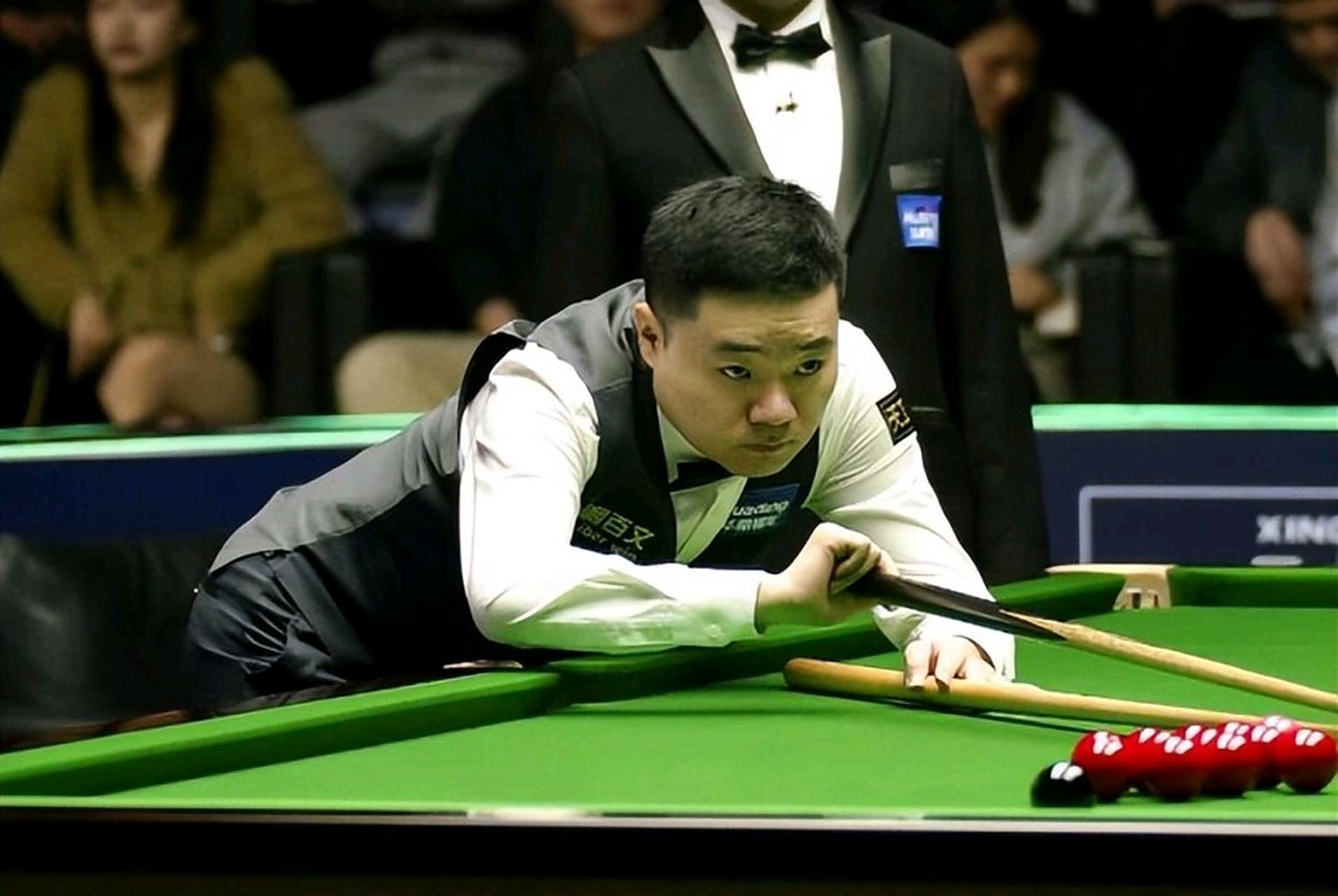 丁俊晖强势横扫海港晋级半决赛，状态火热！的简单介绍