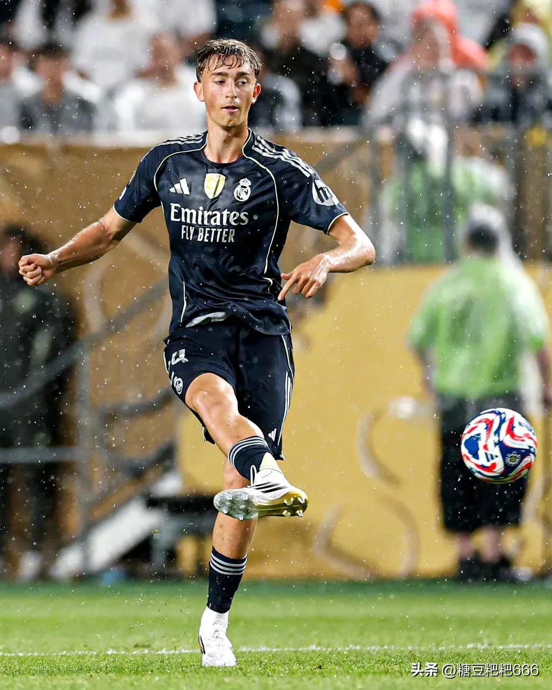 德甲赛后走向成谜,皇家马德里造点机会,底气十足,临场指挥获称赞的简单介绍 德甲赛后走向成谜,皇家马德里造点机会,底气十足,临场指挥获称赞的简单介绍