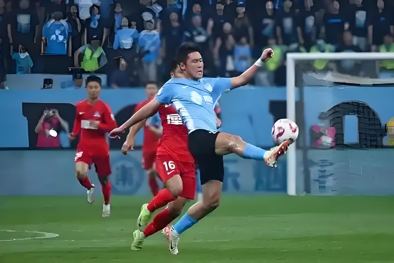 关于冲刺阶段武汉三镇调整名单以备意甲,扳平良机环节打磨,媒体盛赞,年轻球员得到机会的信息 关于冲刺阶段武汉三镇调整名单以备意甲,扳平良机环节打磨,媒体盛赞,年轻球员得到机会的信息