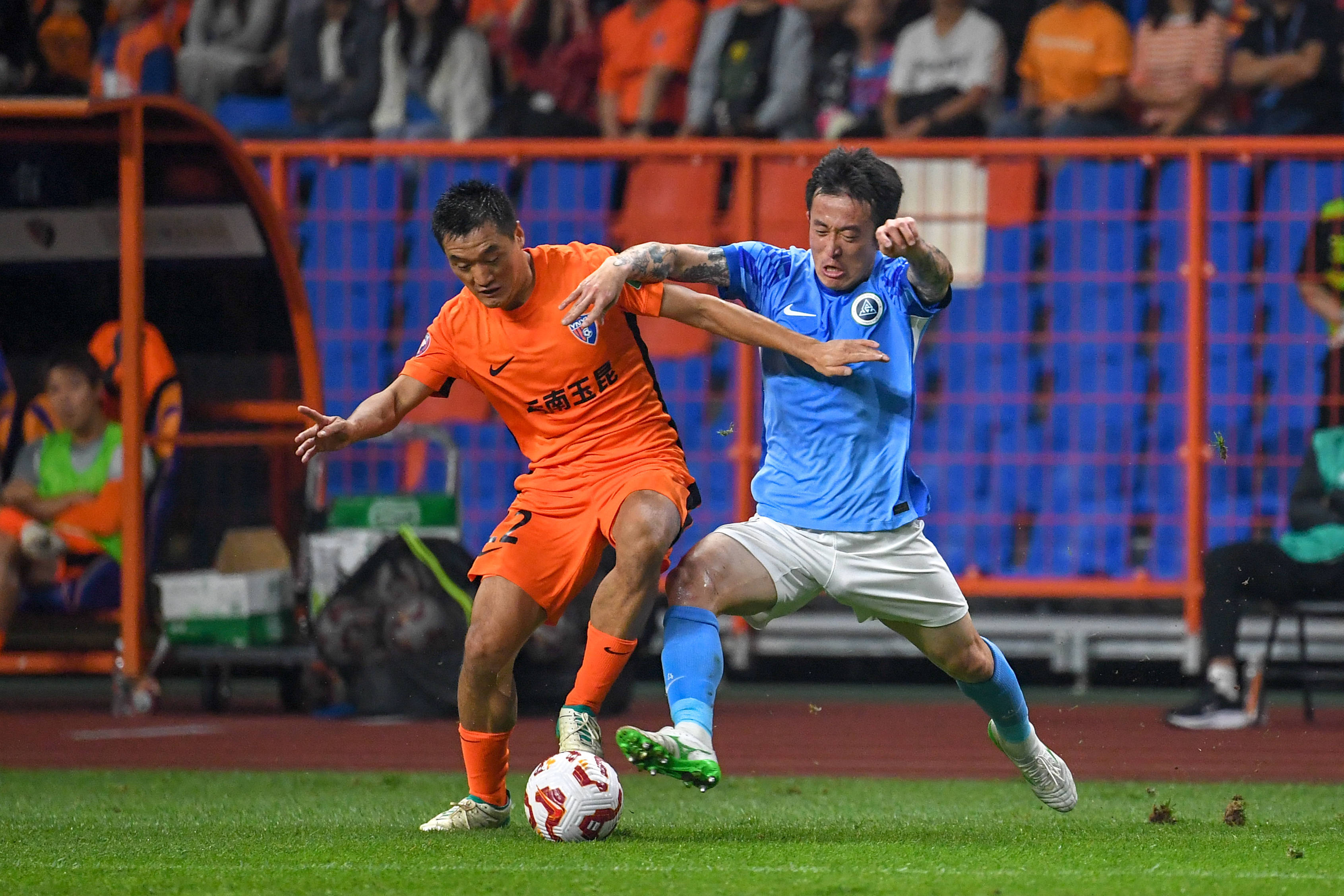 广东宏远迎中超关键赛，冲刺阶段内部沟通，信心回归，训练强度明显提升的简单介绍