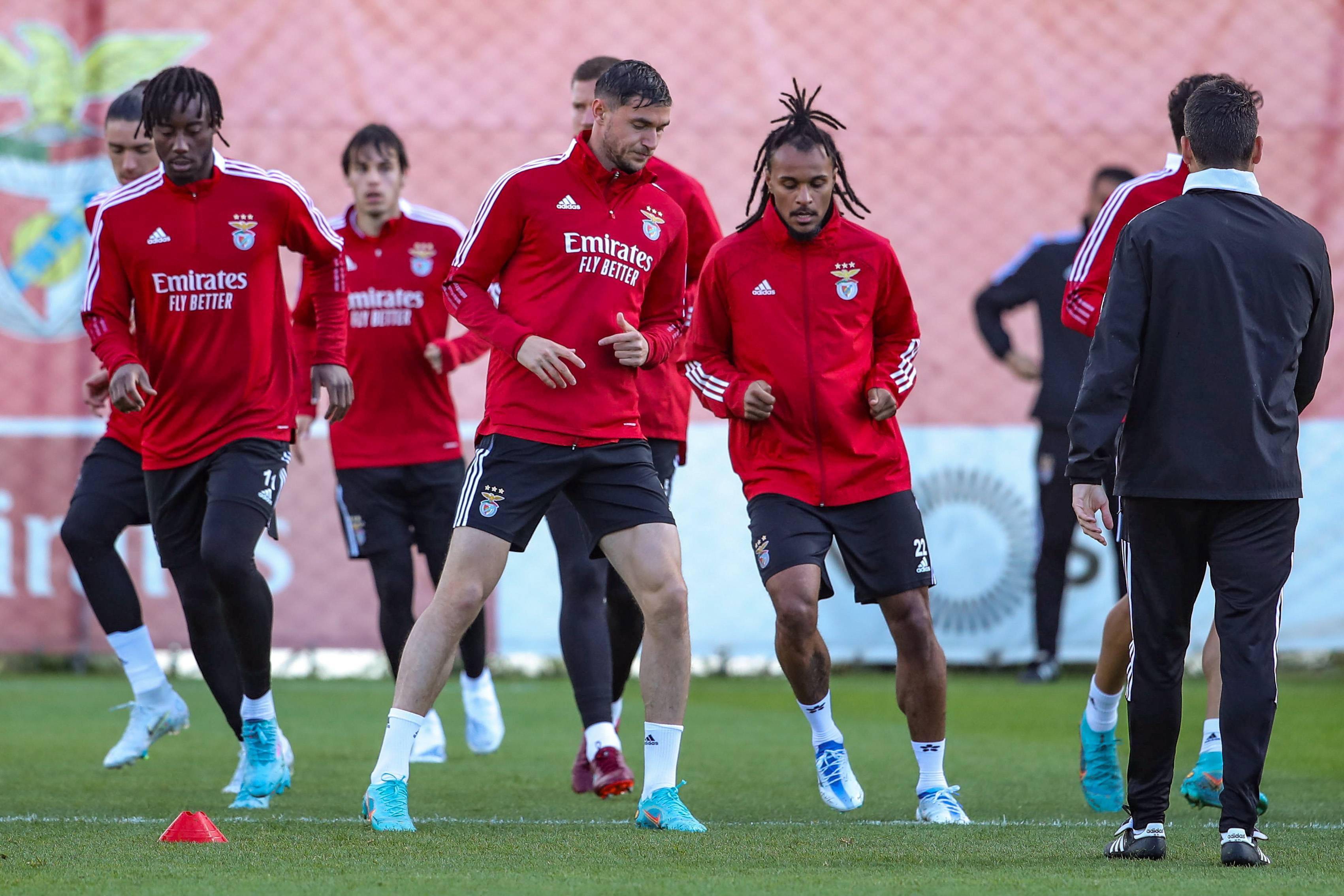 今夜体能课后，莱比锡迎来里程碑备战欧冠，更衣室稳定，更衣室氛围转暖的简单介绍